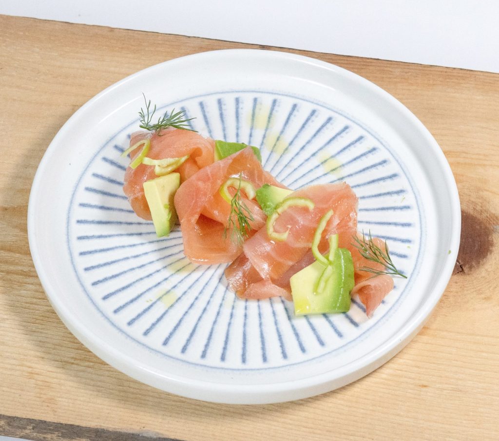 Salmone Mastro Giuliano all’Aneto, avocado e jalapeño
